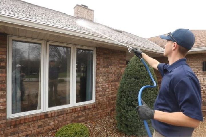 roof cleaning Service Near Me in Columbus OH 1